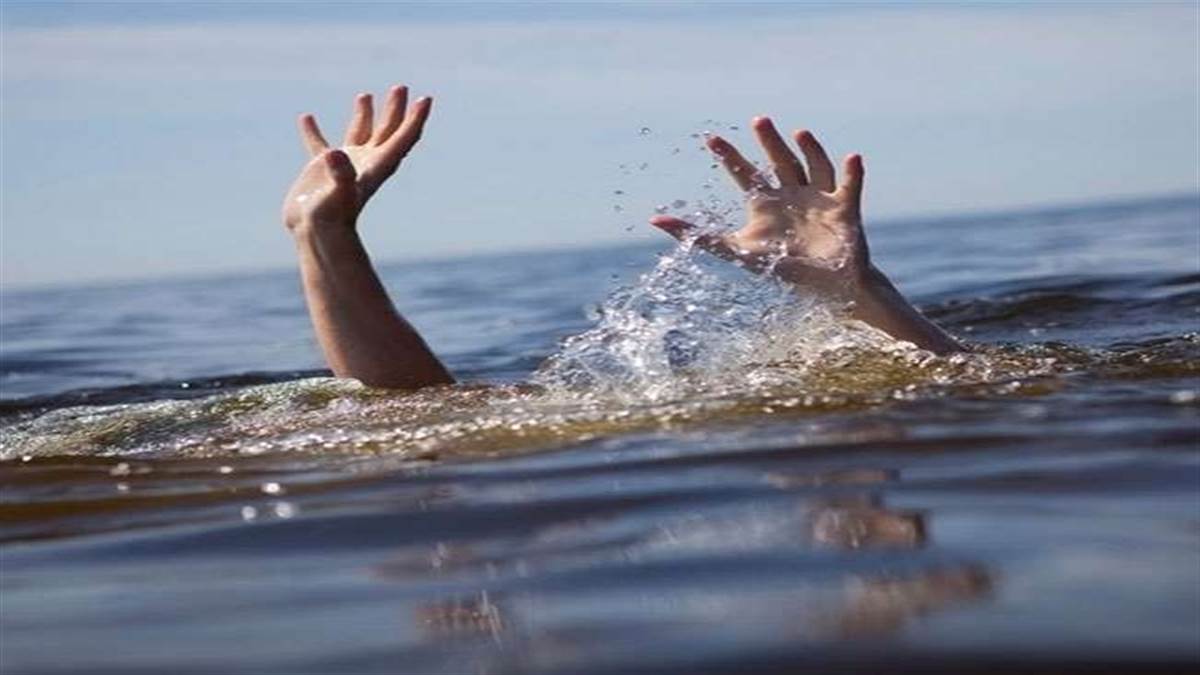 अंजान व्यक्ति को मोबाइल नंबर देकर गंगनहर में कूदी युवती