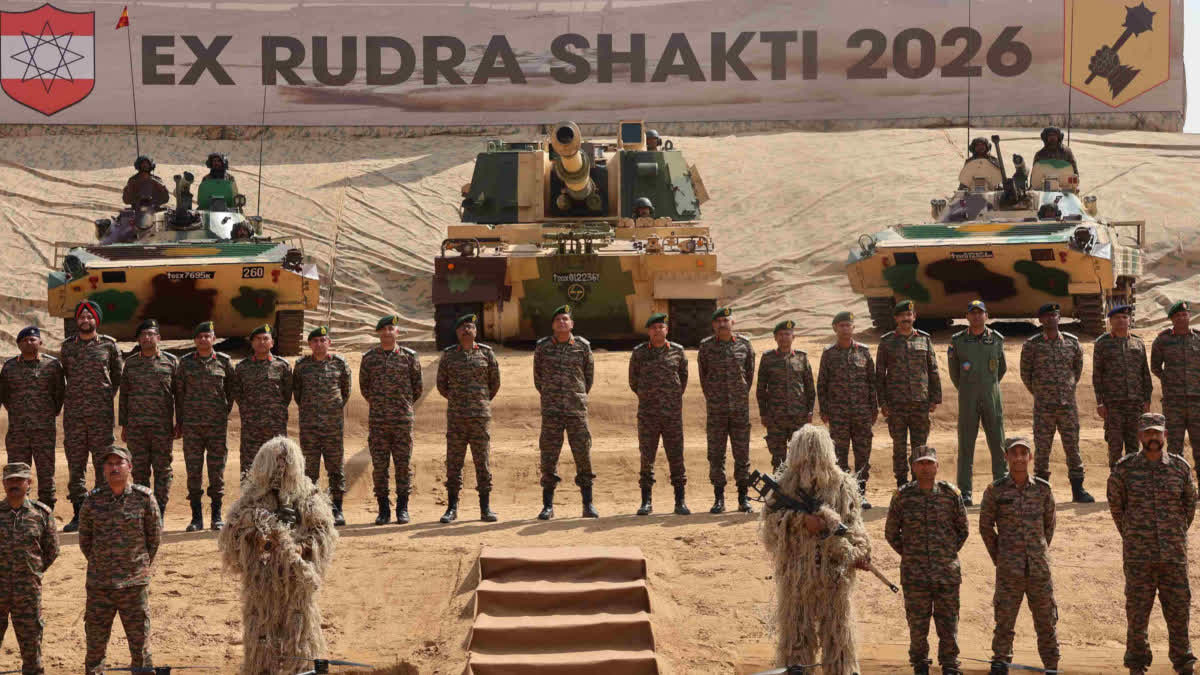 पोकरण में गूंजी Rudra Shakti : भारतीय सेना ने परखी अपनी विध्वंसक क्षमता; ड्रोन, हेलिकॉप्टर और टैंकों के साथ किया ‘इंटीग्रेटेड वारफेयर’ का प्रदर्शन.