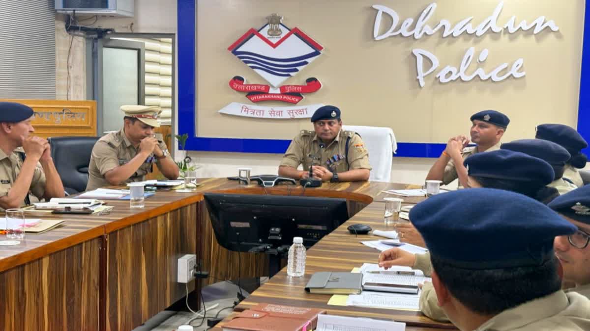 देहरादून में छात्र की हत्या के बाद पुलिस का ‘एक्शन प्लान’: गुटबाजी करने वालों पर होगा मुकदमा, संस्थानों की तय होगी जवाबदेही.