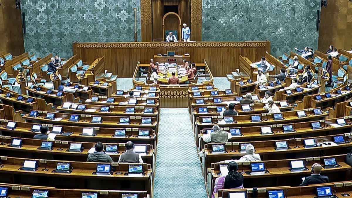 लोकसभा में वोटिंग के बाद परिसीमन और महिला आरक्षण से जुड़े बिल पेश, बहस जारी