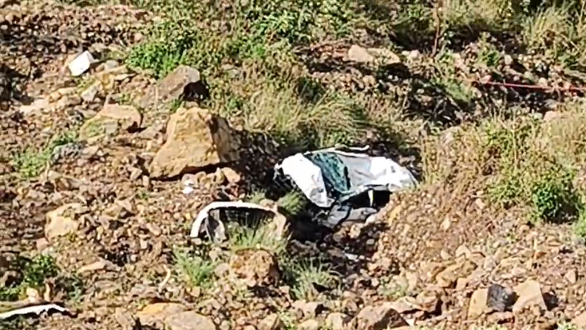 हिमाचल के चंबा में भीषण सड़क हादसा: 150 फीट गहरी खाई में गिरी कार, गुजरात के 5 पर्यटकों सहित 6 की मौत.