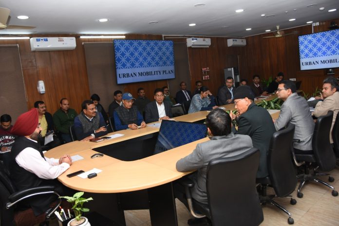 मुख्य सचिव संधु ने देहरादून में सभी संबंधित विभागों के साथ की अहम बैठक