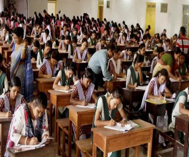 देहरादून- हाईस्कूल और इंटर के परीक्षार्थियों को मिलेगी बड़ी राहत, सरकार देने जा रही है यह सुविधा