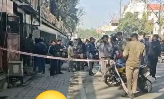 देहरादून में कर्नल के बेटे की दिनदहाड़े गोली मारकर हत्या, टेनिस खेलकर लौटते वक्त बदमाशों ने किया हमला.
