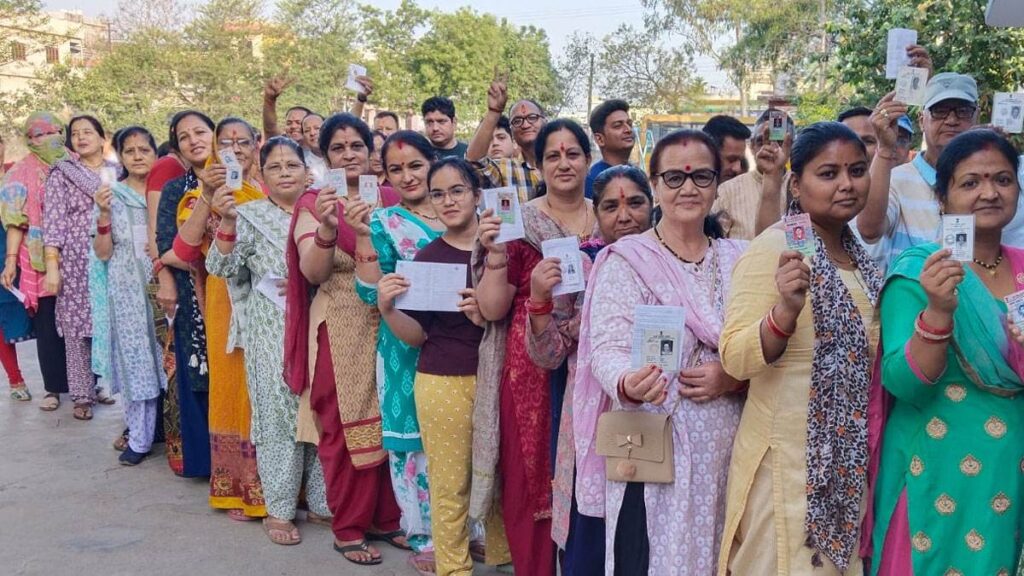 शाम पांच बजे तक कितने फीसदी हुआ मतदान, जानें एक क्लिक में