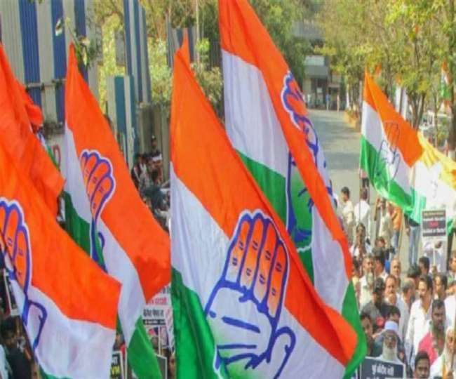 बढ़ती महंगाई के खिलाफ कांग्रेसियों ने किया प्रदर्शन