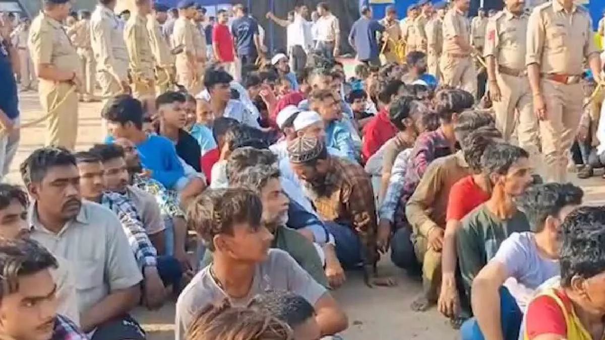 पहलगाम हमले के बाद गुजरात पुलिस का एक्शन, 550 से ज्यादा बांग्लादेशी घुसपैठिए गिरफ्तार