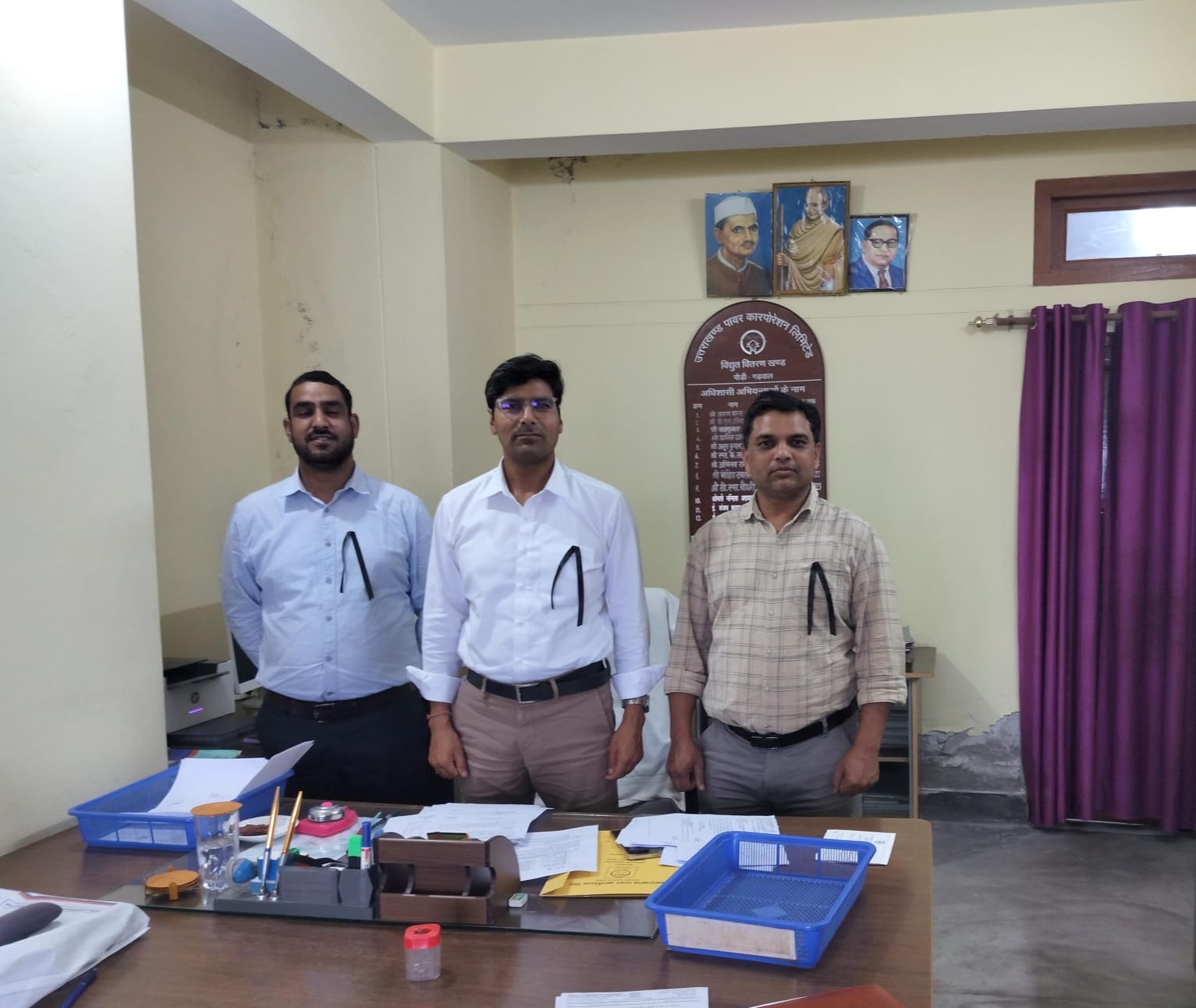 उत्तराखंड पावर इंजीनियर्स एसोसिएशन का सांकेतिक विरोध शुरू, पदोन्नति आदेश जारी न होने पर अभियंताओं ने बांधी काली पट्टी