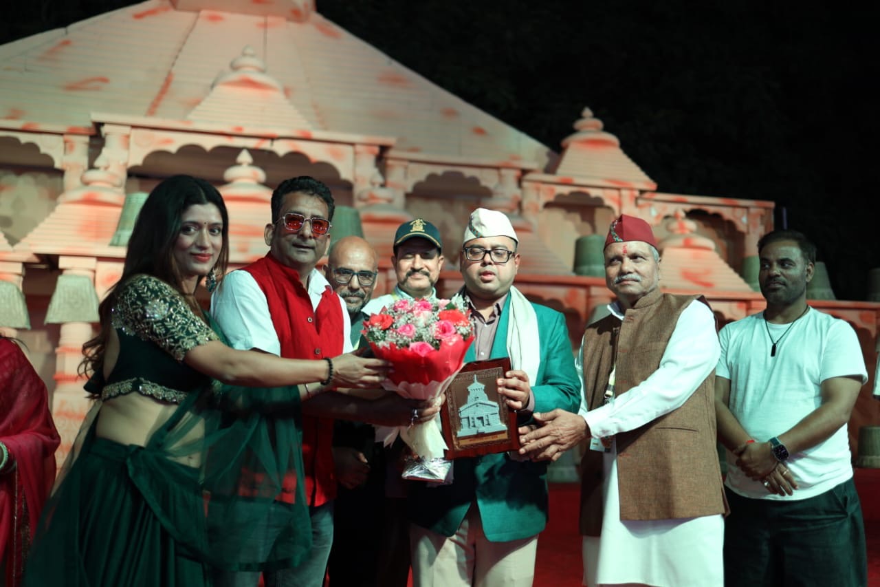 नयी फिल्म नीति विकास की नयी गाथा लिखेगी  मुंबई ‘कौथिग’ में डॉ. नितिन उपाध्याय