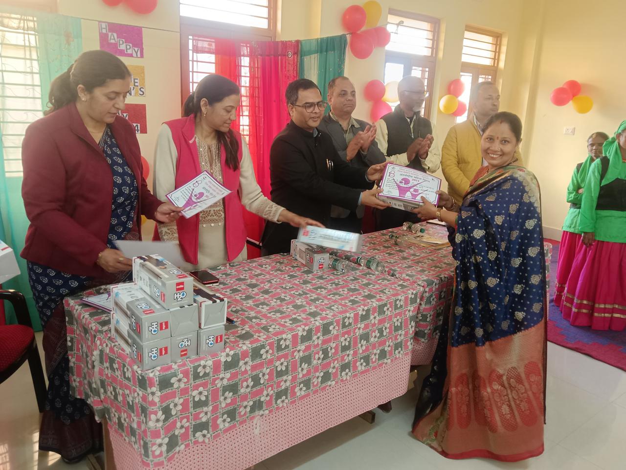 महिला कल्याण विभाग के अंतर्गत जनपद देहरादून की संस्थाओं में मंगलवार को महिला दिवस मनाया गया