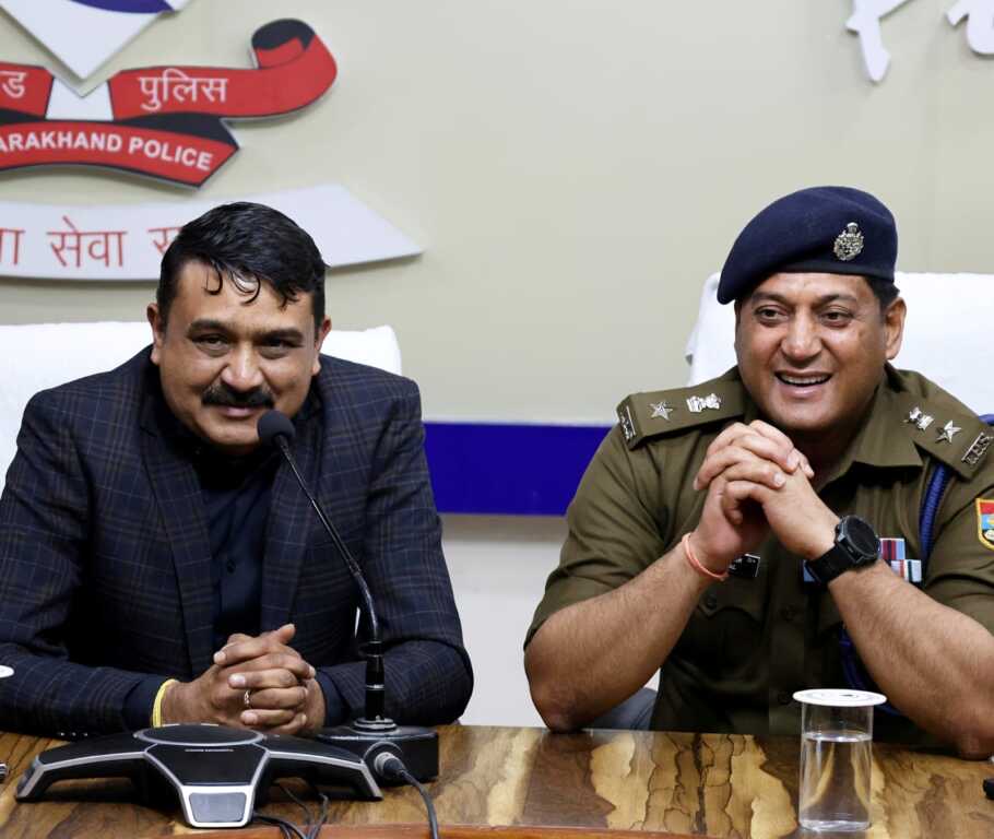 एसटीएफ उत्तराखण्ड स्थानांतरण पर एसएसपी अजय सिंह को दून पुलिस ने दी भावभीनी विदाई