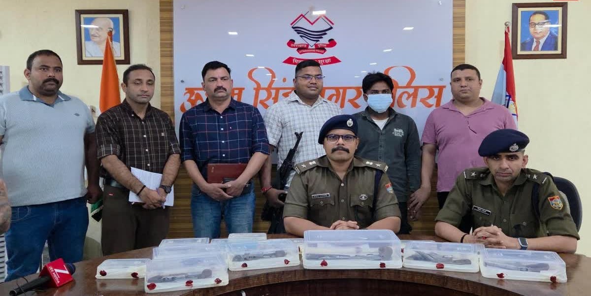 रुद्रपुर में पुलिस और हथियार तस्कर के बीच मुठभेड़: कुख्यात बंटी कोली के पैर में लगी गोली, भारी मात्रा में असलहे बरामद.