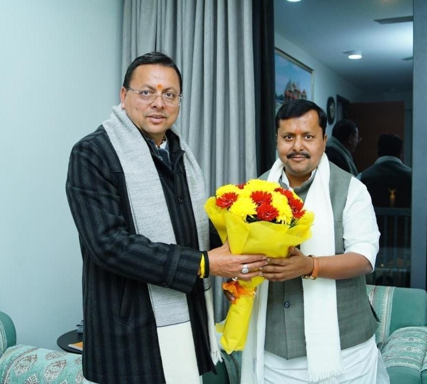 CM पुष्कर धामी से मुलाकात के बाद नेता दिल्ली में जमे ,उत्तराखंड में राजनेताओं धड़कनें क्यों बढ़ीं