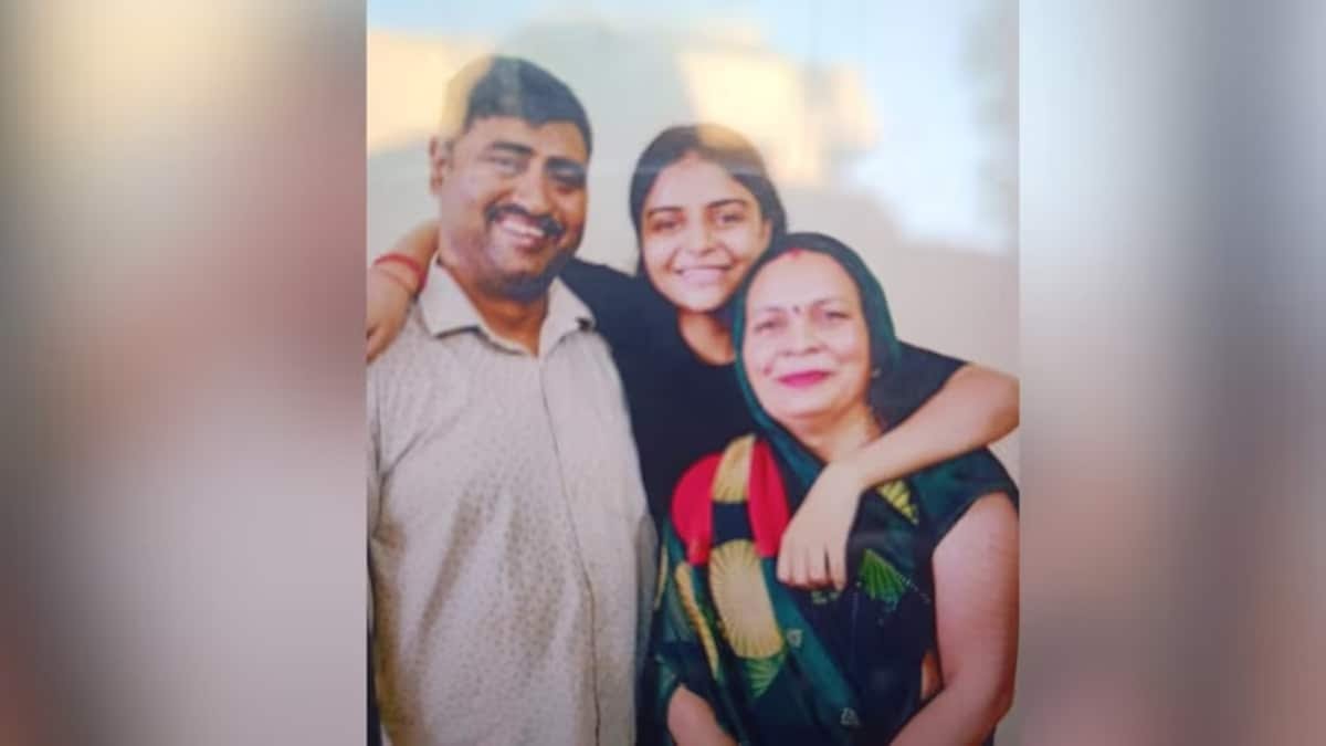 Triple Murder case: बेटा ही निकला माँ- बाप और बहन का कातिल, गला रेत कर की थी हत्या