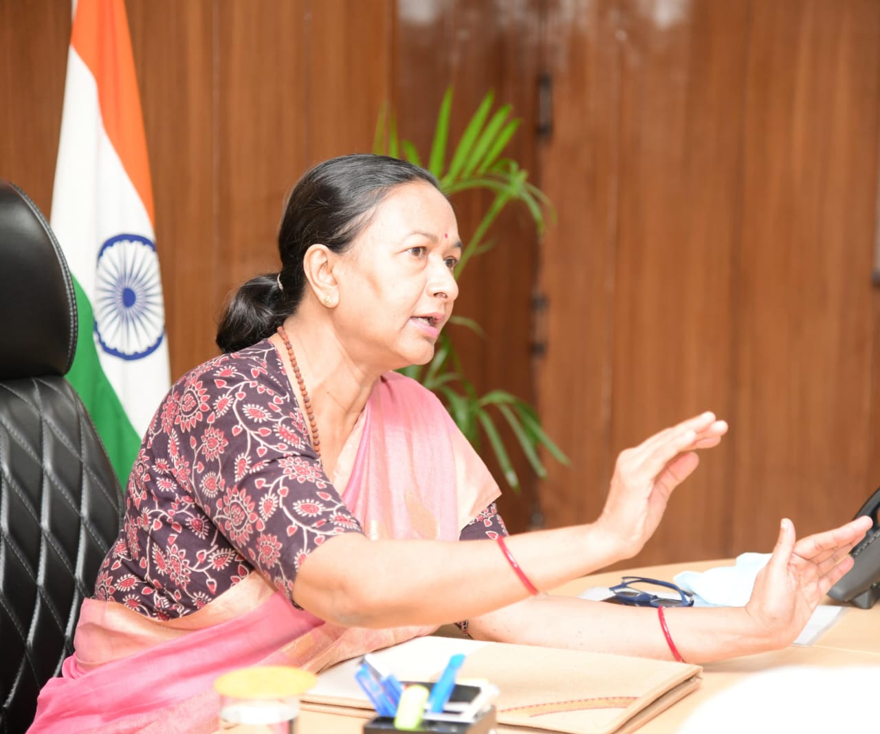 मुख्य सचिव राधा रतूड़ी ने खाद्य सुरक्षा के सम्बन्ध में दायर वादों की त्वरित सुनवाई हेतु जिलाधिकारियों को निर्देश दिए 