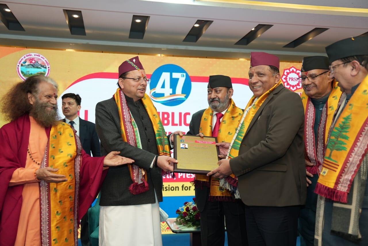 सुशासन में उत्कृष्टता के लिए बंशीधर तिवारी को राष्ट्रीय सम्मान, मुख्यमंत्री धामी ने किया सम्मानित