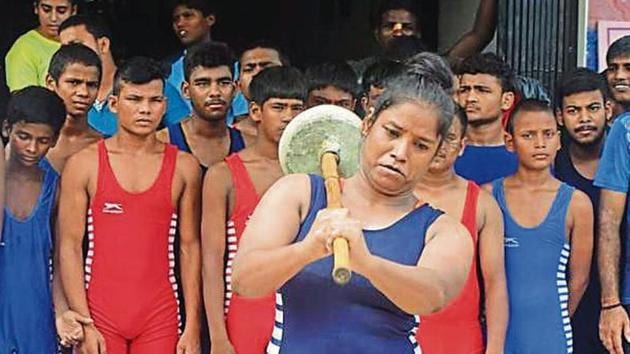 कुश्ती प्रतियोगिता के लिए वजन में शामिल हुए 130 खिलाड़ी, चयन आज