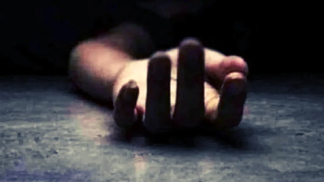 भैंसियाछाना ब्लॉक से एक दुखद हादसा बारातियों को लेकर लौट रही एक अल्टो कार संख्या यूके 18 एच-6578 खाई में जा गिरी, 4 लोगों की मौत: अल्मोड़ा