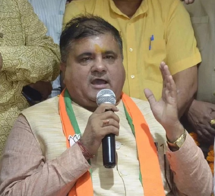 “भाजपा का कांग्रेस पर पलटवार: सरकार प्रभावितों के साथ”