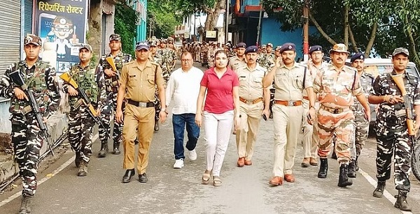 “बागेश्वर विधानसभा उपचुनाव: जिले की सीमाओं में सील, मतदान के लिए तैयारियाँ तेज़”