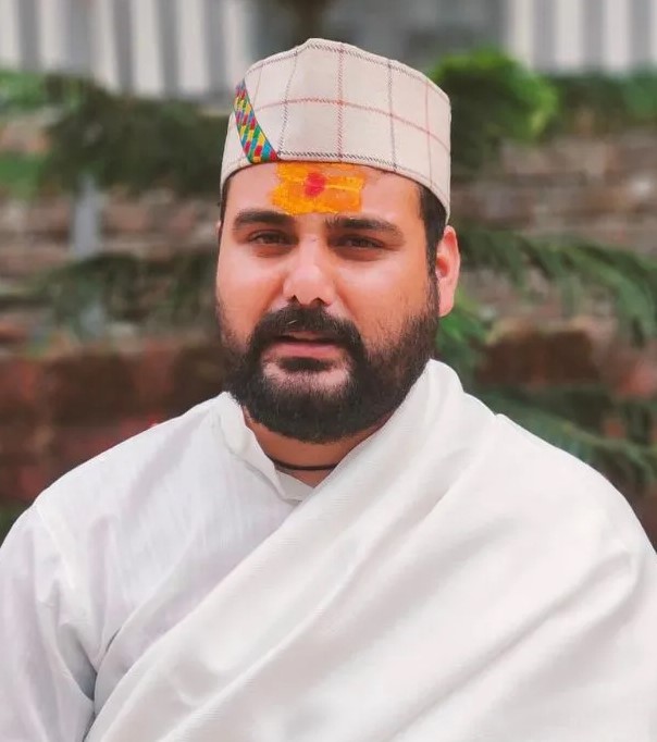 शासन-प्रशासन से बिना अनुमति लिए मुख्यमंत्री आवास कूच करने और उपद्रव मचाने पर बाॅबी पंवार समेत 25 युवकों पर मुकदमा