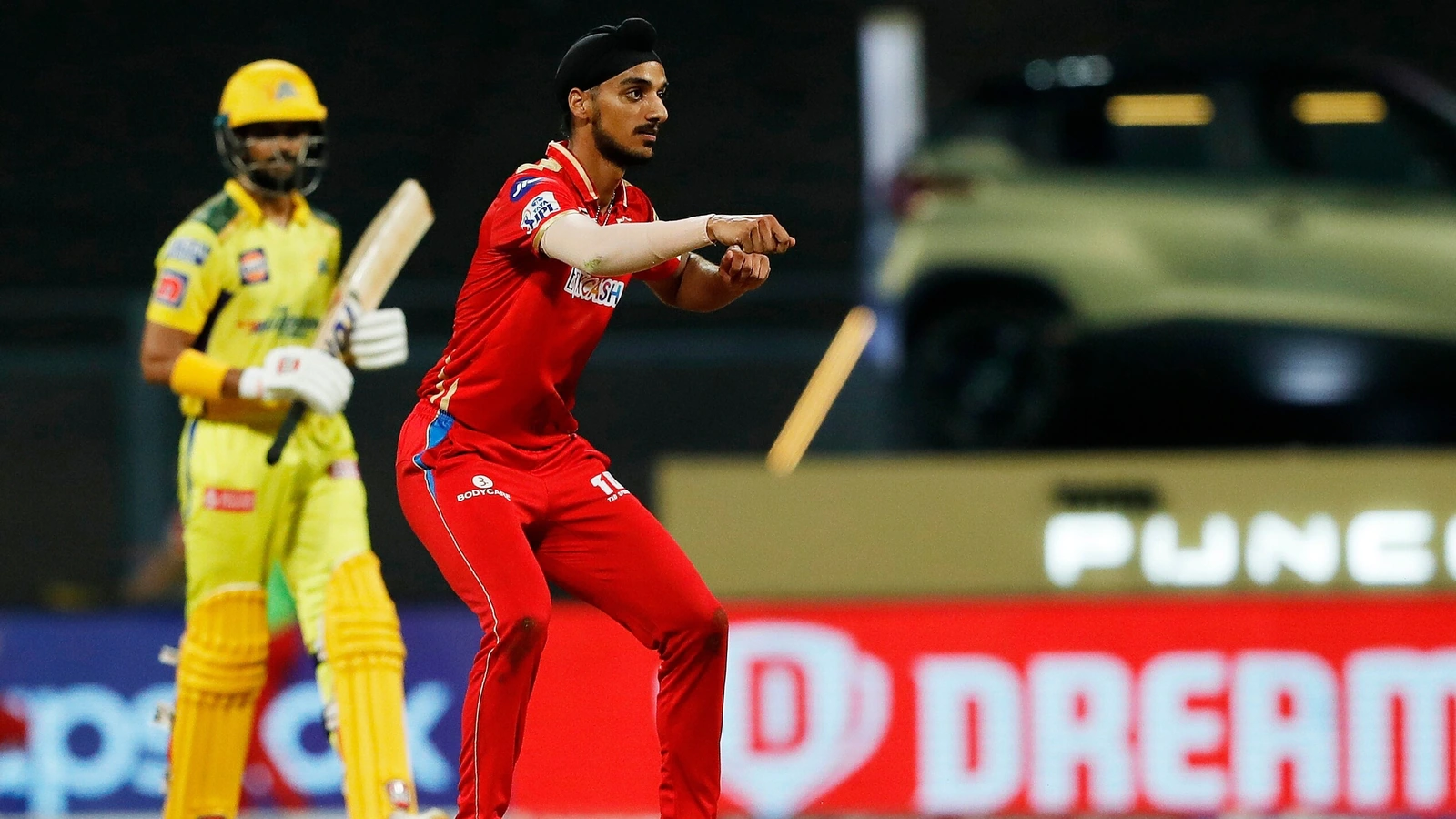 भुवनेश्वर, नटराजन को पीछे छोड़ इस मामले में बुमराह के बराबर पहुंचे अर्शदीप