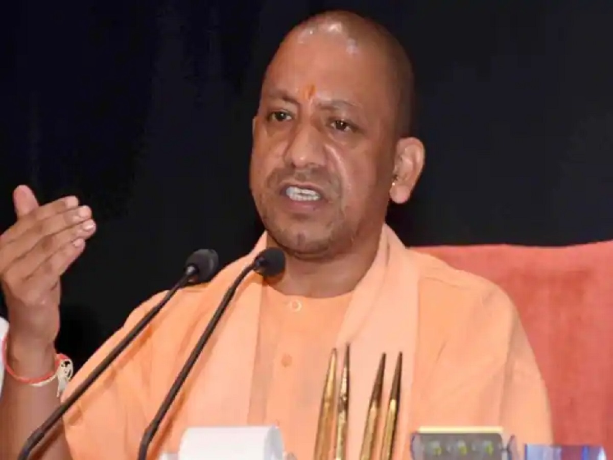 धार्मिक यात्राओं को लेकर सीएम योगी ने अधिकारियों के साथ की बैठक, आप भूलकर भी न करें ऐसी गलतियां