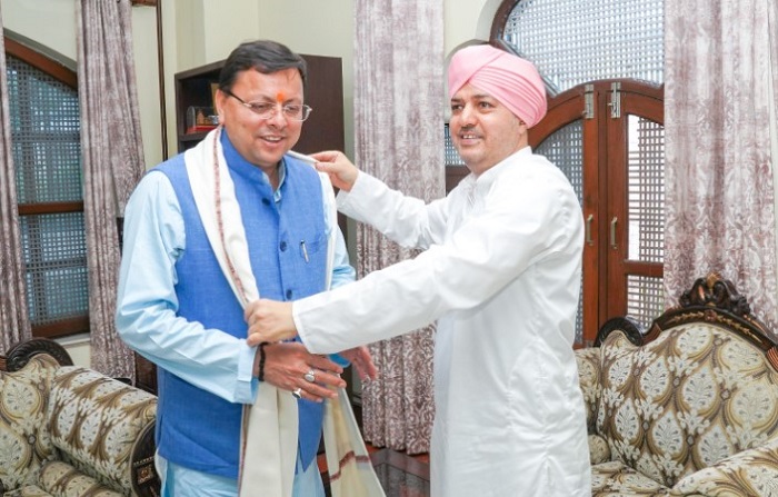 सीएम धामी ने केंद्र सरकार के 9 वर्ष पूर्ण होने के अवसर पर विशेष संपर्क अभियान के तहत  विशिष्ट नागरिकों से की मुलाकात: