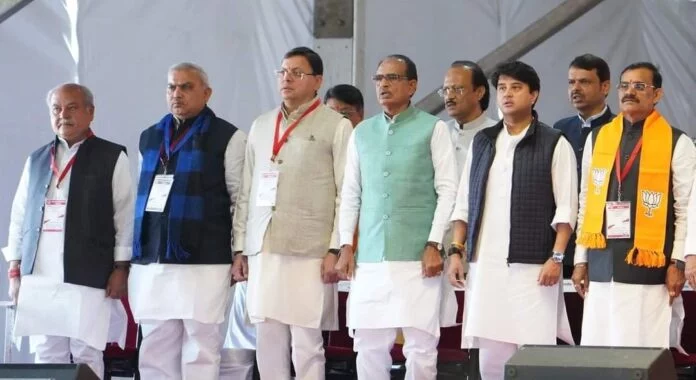 “मध्य प्रदेश और छत्तीसगढ़ के नए मुख्यमंत्रियों ने किया शपथ ग्रहण ,शपथ ग्रहण समारोह में मौजूद रहे सीएम धामी, नवनिर्वाचित मुख्यमंत्रियों को दी बधाई”