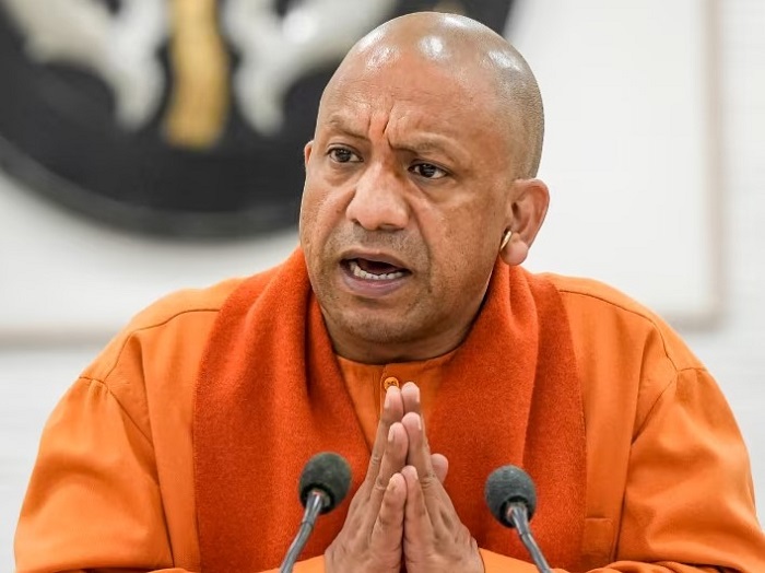 “इजराइल-हमास युद्ध को लेकर सीएम योगी आदित्यनाथ का खुला दावा: “सोशल मीडिया पर किसी भी टिप्पणी पर जेल की हवा”