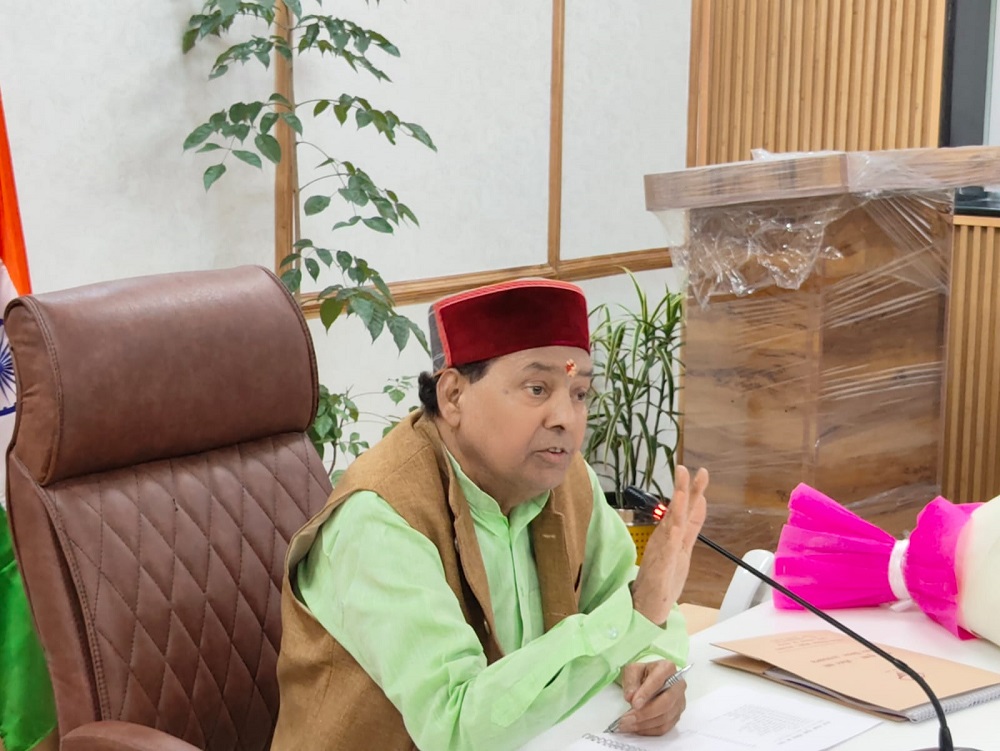 परिवहन मंत्री चंदन राम दास ने अधिकारियों को जोशीमठ में विशेष यातायात और सुरक्षा व्यवस्था करने के दिए निर्देश: