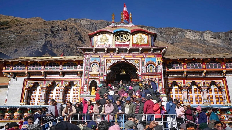उत्तराखंड में बढ़ते कोरोना संक्रमण के बीच आज से चारधाम यात्रा की शुरुआत, कैसी है सरकार की तैयारी: