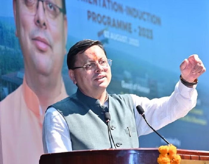 ‘दिल्ली एयरपोर्ट पंहुचे मुख्यमंत्री पुष्कर सिंह धामी, दुबई के लिए हुए रवाना’