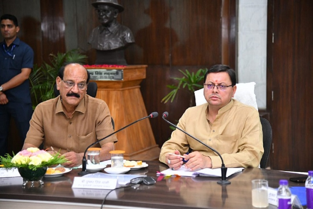 उत्तराखंड:  सचिवालय में मुख्यमंत्री पुष्कर सिंह धामी ने राज्य वन्यजीव बोर्ड की बैठक जिसमे विभागीय मंत्री सुबोध उनियाल मौजूद रहे.