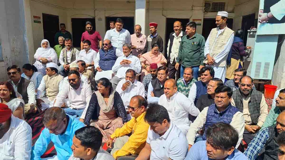 राहुल गांधी को गुजरात के सूरत में मानहानि के मामले में दोषी ठहराए जाने के विरोध में उत्तराखंड कांग्रेस ने किया विरोध प्रदर्शन: