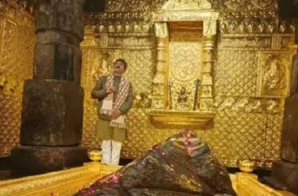 उत्तराखंड में बाबा केदार के गर्भगृह में लगी सोने की परत पर विवाद, तीर्थपुरोहित उठा रहें सवाल: