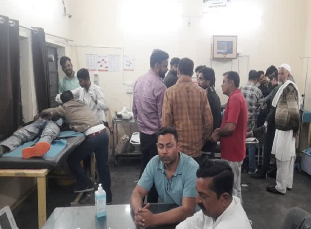 हरिद्वार में डीसीएम वाहन ने बाइक सवारों को मारी टक्कर, बाइक सवार पिता और पुत्र की मौत: