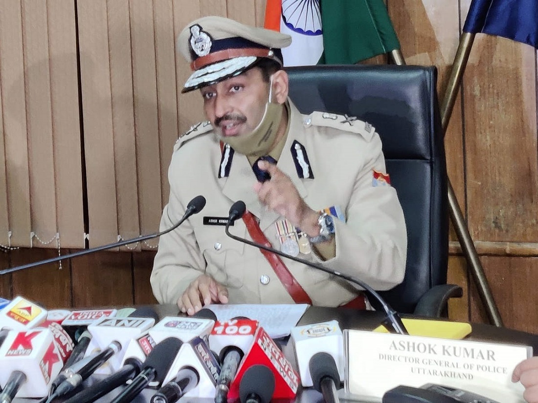 उत्तराखंड पुलिस के कोतवाल का एक सनसनीखेज मामला सामने आया, जनता की रक्षा करने वाले पुलिस वाला ही बन गया भक्षक, डीजीपी ने किया सस्पेंड.