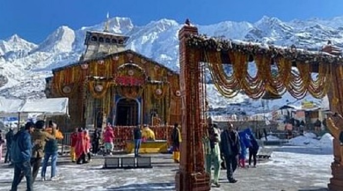 उत्तराखंड में बाबा केदार के दर्शन को आने वाले श्रद्धालुओं को जल्द केदारनाथ में इलेक्ट्रिक वाहन की सुविधा मिलेगी: