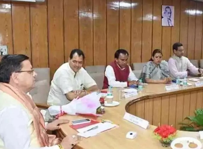 उत्तराखंड के सियासी गलियारों में एक बार फिर धामी कैबिनेट विस्तार की सुगबुगाहट हुई तेज:
