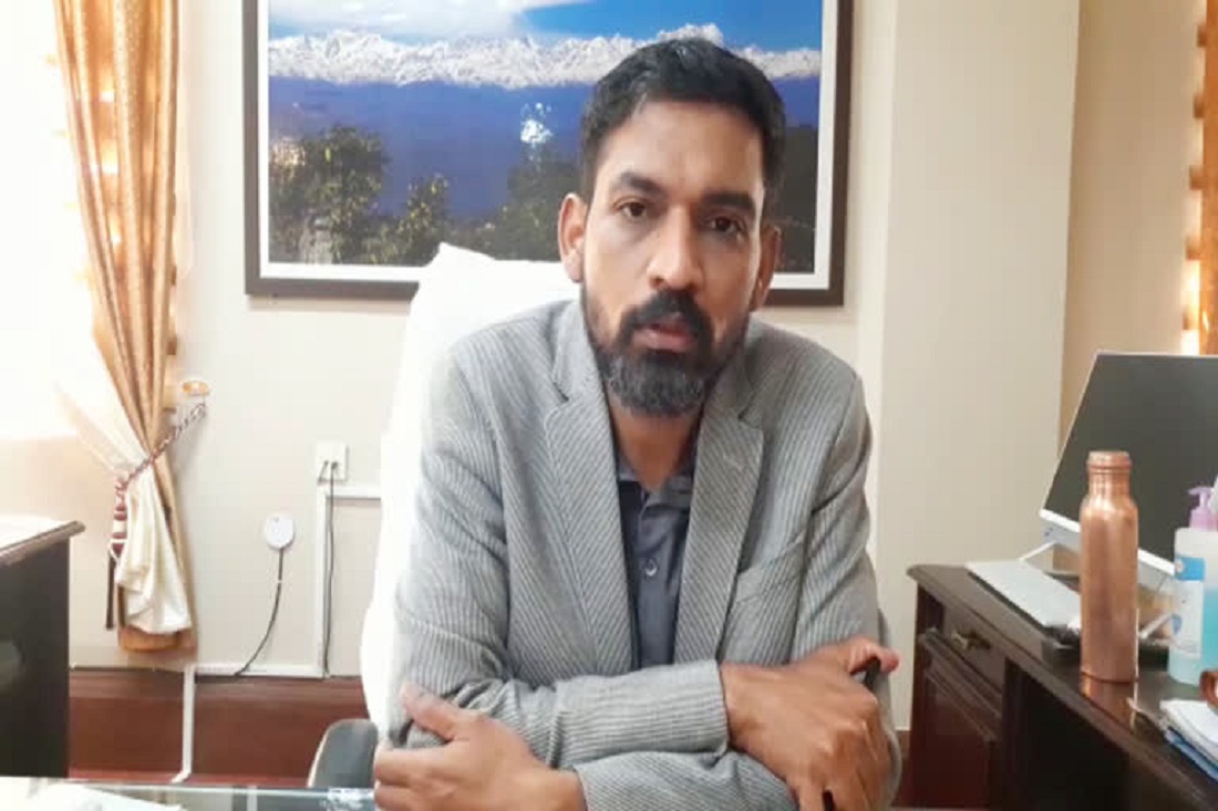 पौड़ी गढ़वाल: जिला अधिकारी आशीष चौहान ने लैंसडाउन पटवारी वंदना टम्टा पर की बड़ी कार्यवाई किया निलंबित.