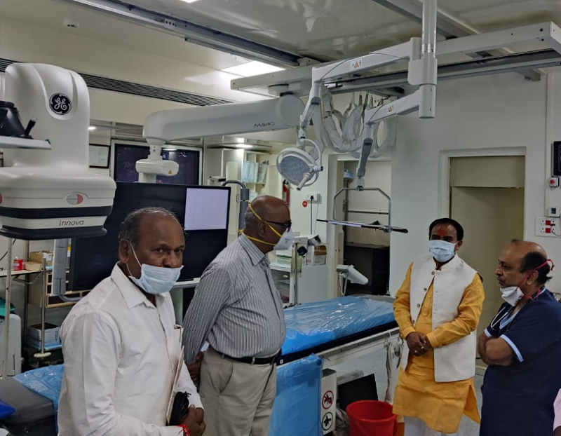 उत्तराखंड के स्वास्थ्य मंत्री डॉ. धन सिंह रावत ने किया महाराष्ट्र के सहकारी बैंक व अस्पताल का भ्रमण, स्वास्थ्य सुविधाओं की ली जानकारी