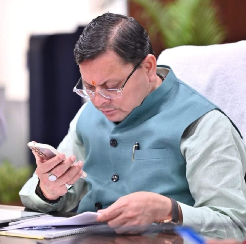 हिमाचल मुख्यमंत्री सुखविंदर सिंह को फोन करके बढ़ाया मदद का हाथ: मुख्यमंत्री धामी