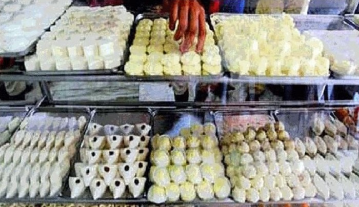 ‘त्योहारों में मिठाइयों में मिलावट: खाद्य संरक्षण विभाग ने दी चेतावनी’