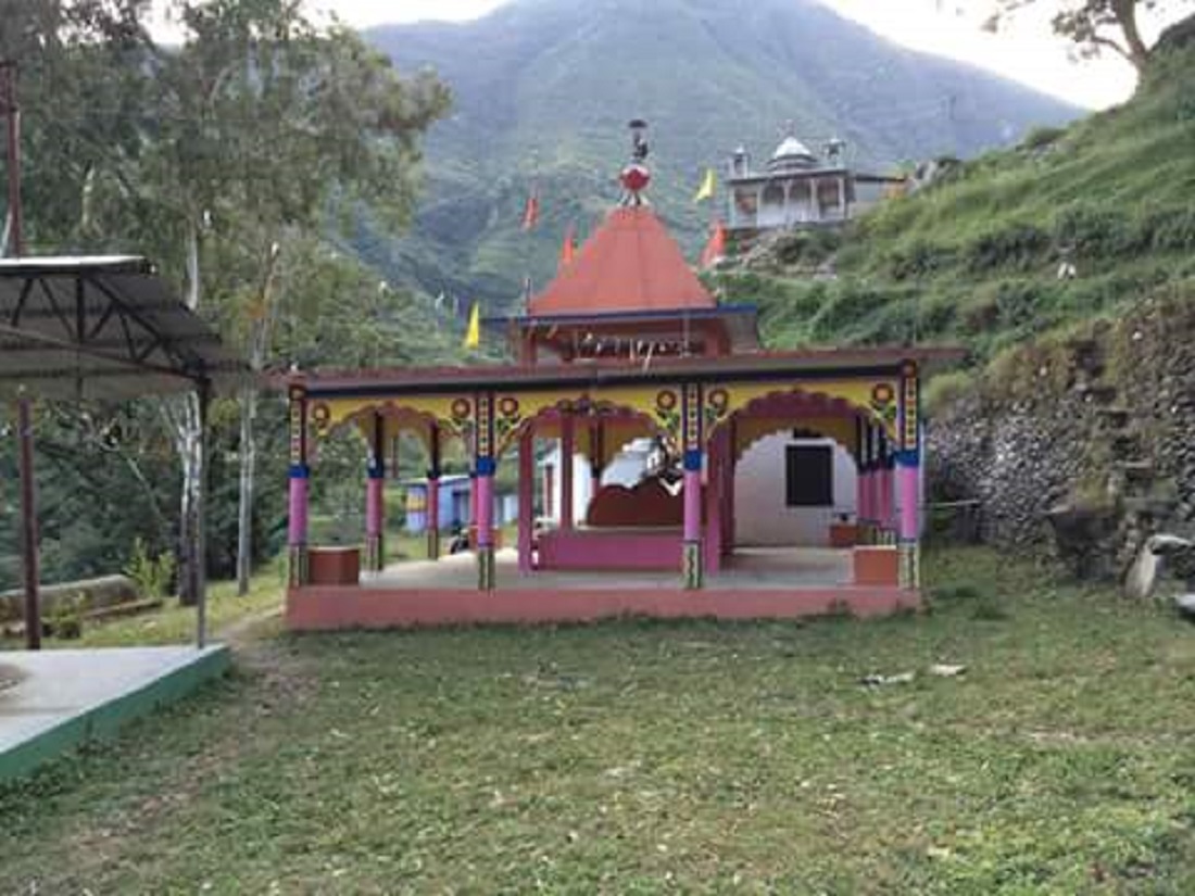 उत्तराखंड में जोशीमठ में दरार के बाद टिहरी गढ़वाल में 12 साल बाद मंदिर से बाहर आई देवी दुध्याडी: