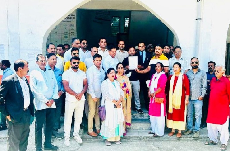 कांग्रेस कमेटी ने मंत्री प्रेमचन्द अग्रवाल का नाम एफ़आईआर में जोड़ने व पद से बर्खास्त करने हेतु राज्यपाल को एसडीएम के माध्यम से भेजा ज्ञापन: ऋषिकेश
