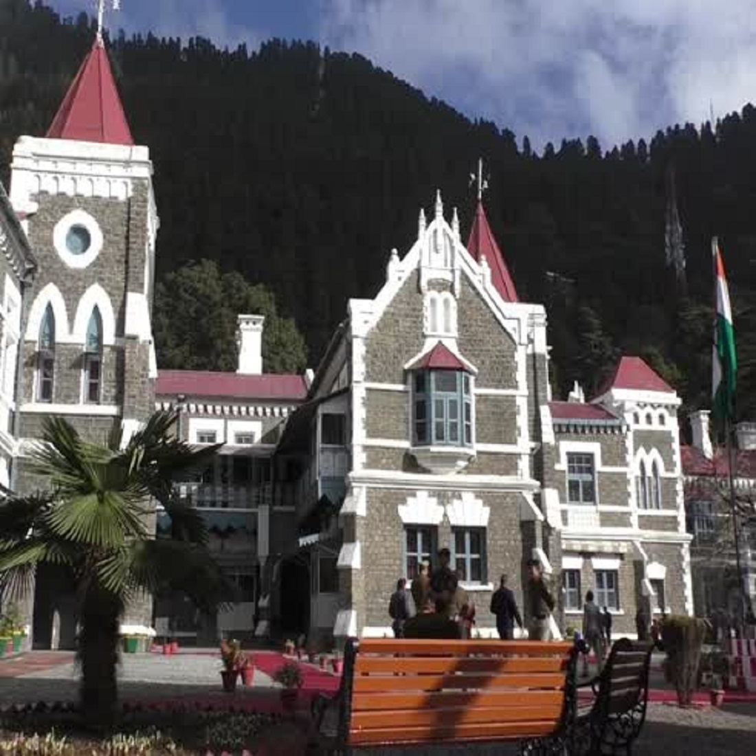उच्च न्यायालय ने दूरसंचार सुविधा में किए गए सुधारों पर मांगी डीएम से रिपोर्ट: पिथौरागढ़