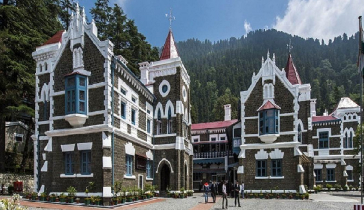 “नैनीताल नगर पालिका में वित्तीय, प्रशासनिक अनियमितता संबंधी जनहित याचिका को सुनते हुए अधिशासी अधिकारी को हाईकोर्ट ने किया निलंबित”