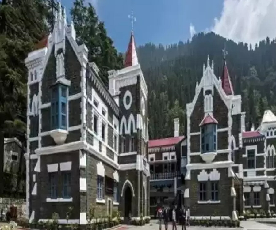 हाईकोर्ट ने लगाई उत्तराखंड सरकार की नई आबकारी नीति पर रोक, राज्य सरकार से 10 अप्रैल तक मांगा जवाब: