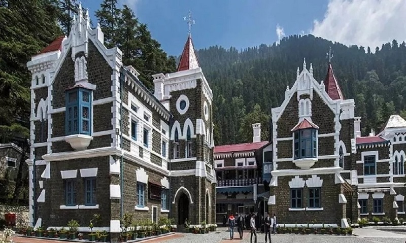 “हाईकोर्ट का अवैध खनन पर सख्त रुख”